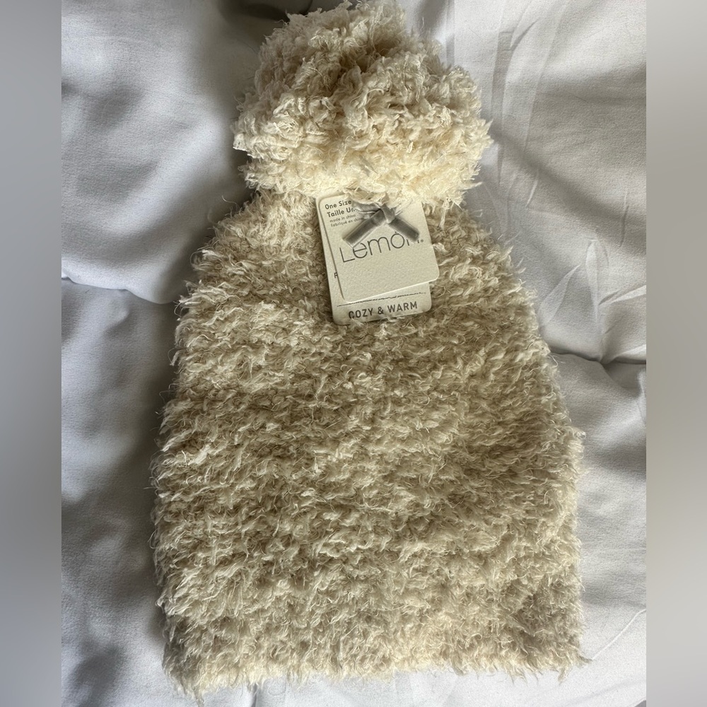 Lemon Accesories NWT Lemon Snow Drift Beanie